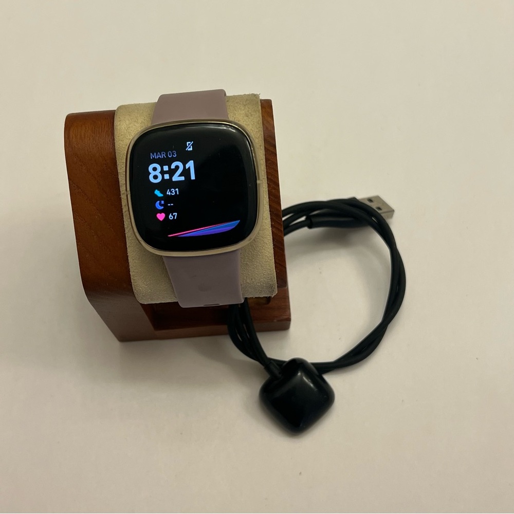 Fitbit Sense Advanced, Gold Case, New Band, Tested, Charger Included